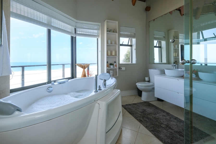 4 Bedroom Property for Sale in Wilderness Central Western Cape